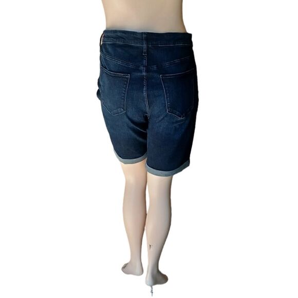 663442....Universal Thread Denim Shorts Size 18WR, 38" Waist 8" Inseam 10" Rise - Picture 5 of 8